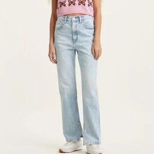 LEVI’S Premium 70s High Slim Straight Jeans in Worn Indigo Light Wash Size 27